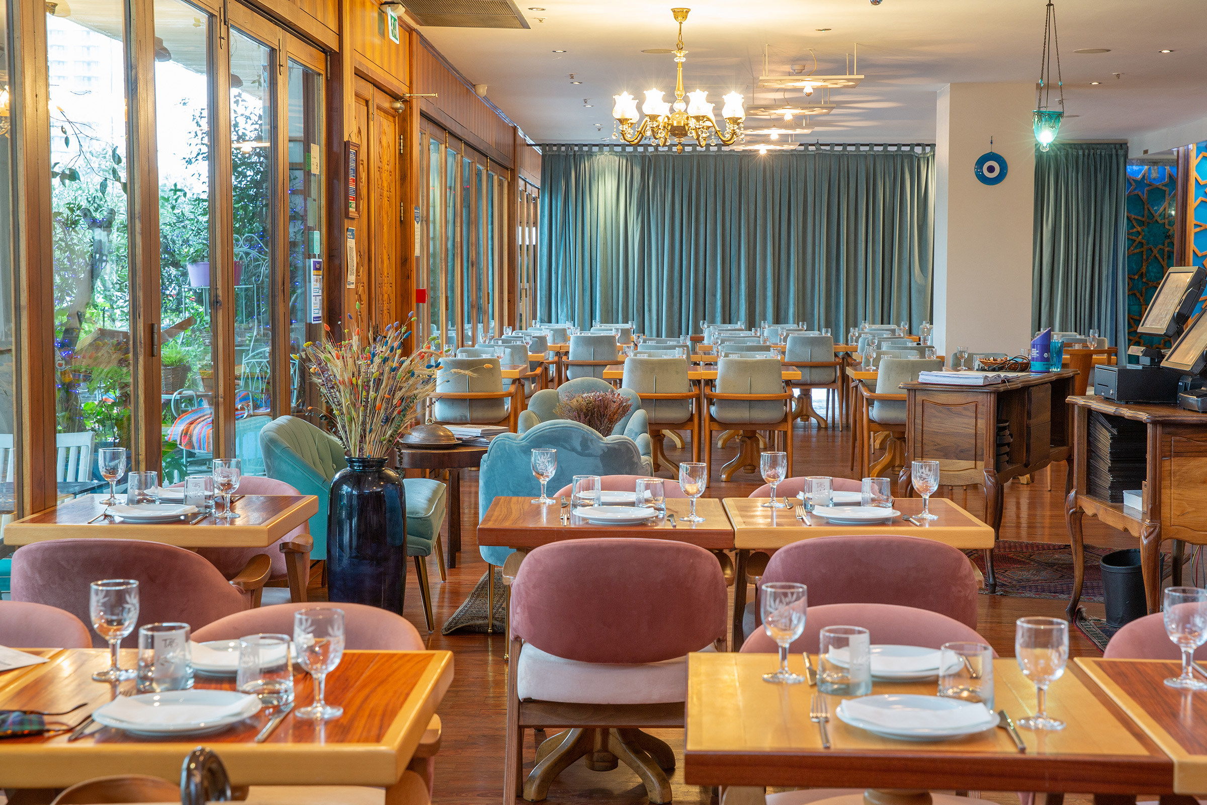 Hazev Restaurant Interior 18