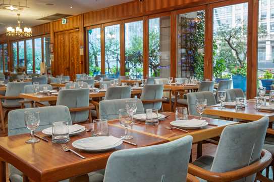 Hazev Restaurant Interior 7