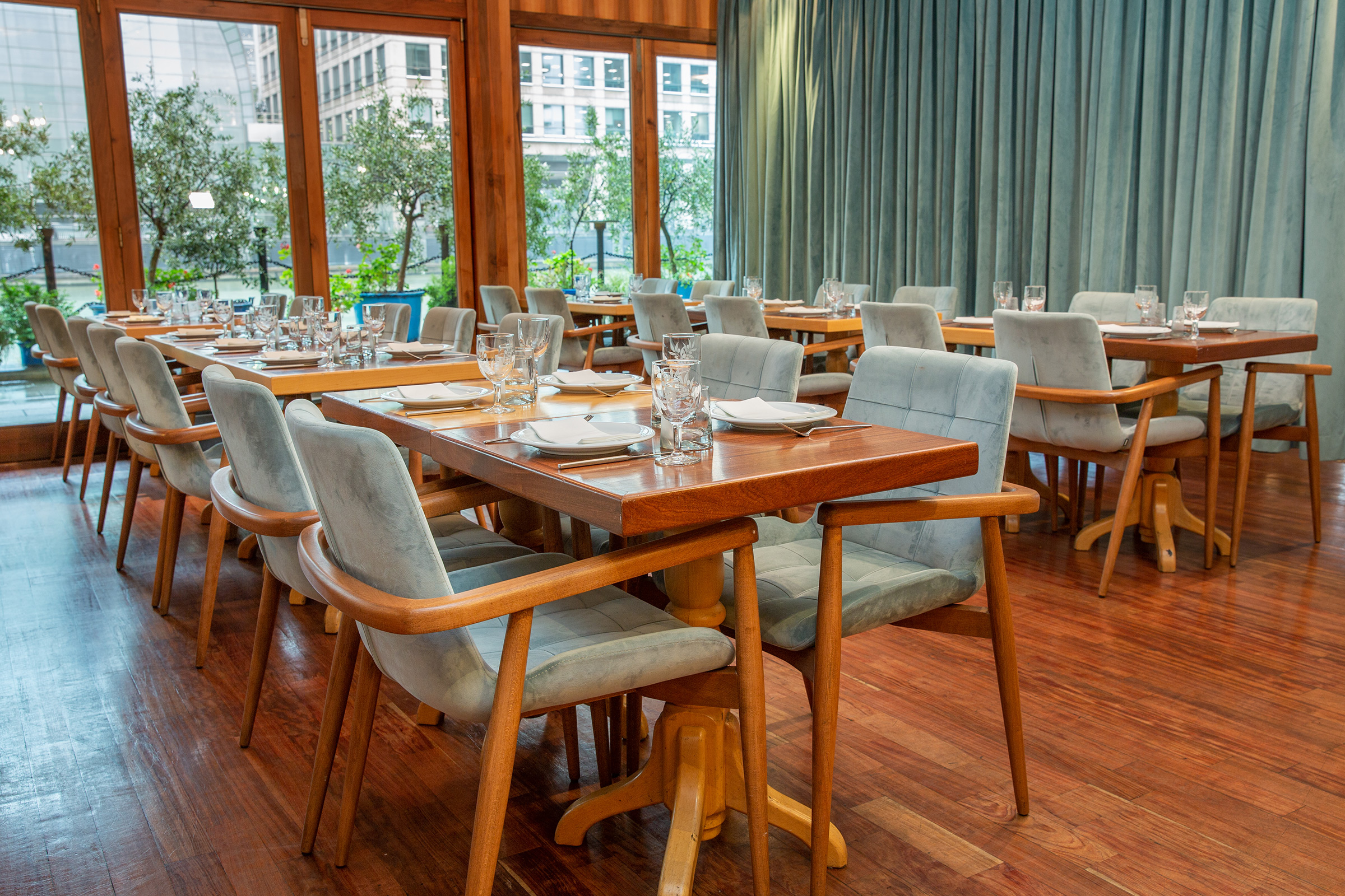 Hazev Restaurant Interior 6